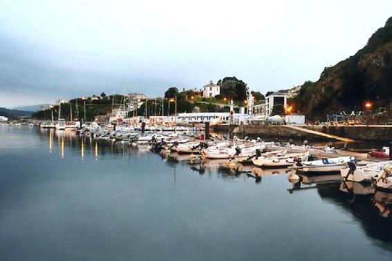 Апартаменты Apartamento Ribadeo Vacaciones Экстерьер фото